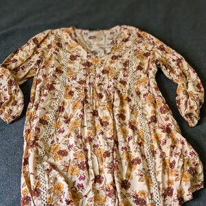 Floral Lace-Trim Tunic in Cream and Brown